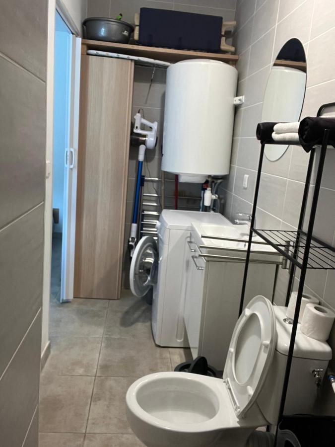 Studio Tout Equipe A La Nuitee Ou Plus,Proche Aeroport Bastia Lucciana  Ngoại thất bức ảnh